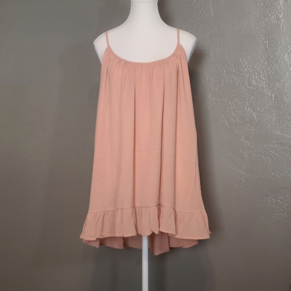 Cute & Flowy Cream Sleeveless Ruffle Hem Blouse Womens 2XL NWOT Adjustable Strap - Picture 1 of 10